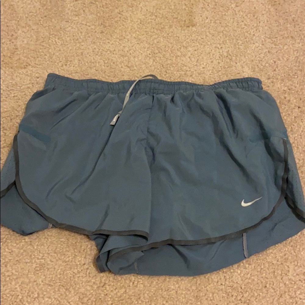 Nike shorts size small